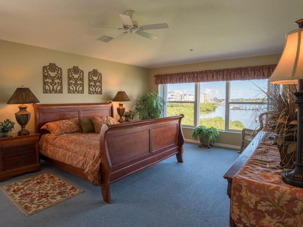 Gulf Retreat 2: Magnificent Water Views, Steps To Beach, None Cleaner, None Nicer! Clearwater Beach Exteriér fotografie